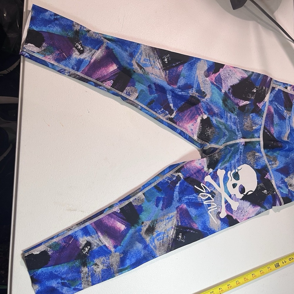 Soulcycle Skull And Cross‎ Bones Capri Leggings S Or M See Measures Tag Missing